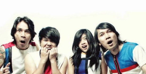Lagu Utopia Yang Populer Berkat Ganteng-Ganteng Serigala Band Utopia Lagu Utopia Yang Populer Berkat Ganteng-Ganteng Serigala Band Utopia