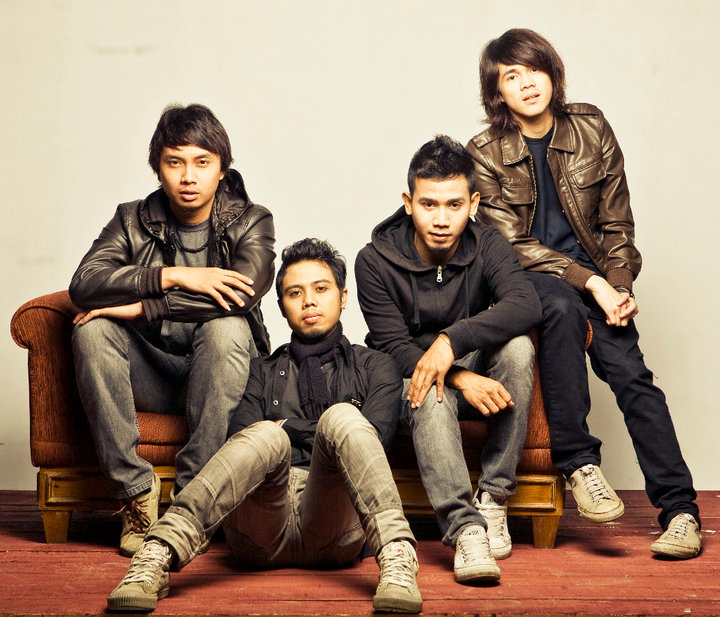 gambar Zaffa feat. Afni Palsu image gambar Zaffa feat. Afni Palsu image