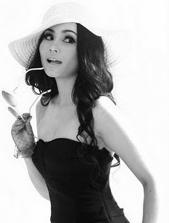 gambar Cheverly Amalia London Virginia (feat. Fajar Konig) (OST London Virginia) image gambar Cheverly Amalia London Virginia (feat. Fajar Konig) (OST London Virginia) image