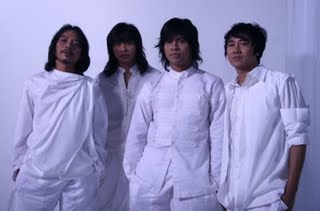 gambar Gigi Pemimpin Dari Surga (OST Para Pencari Tuhan 5) image gambar Gigi Pemimpin Dari Surga (OST Para Pencari Tuhan 5) image