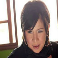 gambar Irianti Bebas (feat. Momeyz) image gambar Irianti Bebas (feat. Momeyz) image