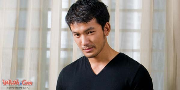 gambar Rio Dewanto Waktu (OST Borrowed Time) image gambar Rio Dewanto Waktu (OST Borrowed Time) image