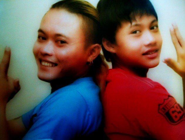 gambar Sule Papa Telepon (feat. Rizky) image gambar Sule Papa Telepon (feat. Rizky) image