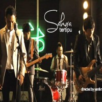 gambar Sakura Tertipu image