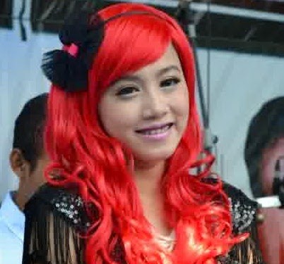 gambar Sarah Brilian Belajar Edan image gambar Sarah Brilian Belajar Edan image